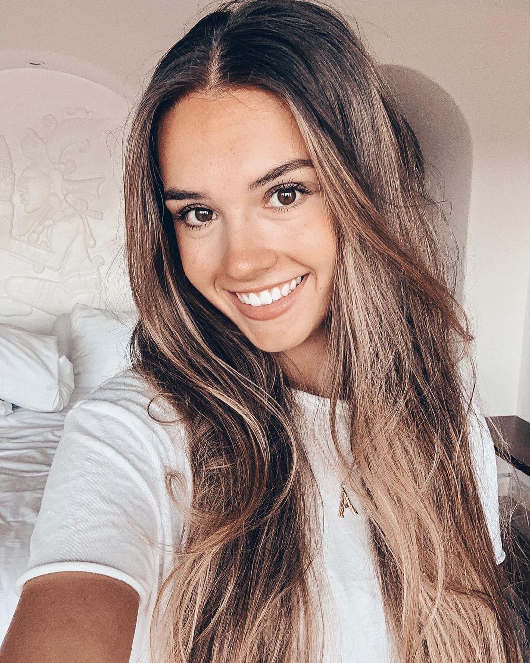 Amelie Weissenberger Instagram, Hair coloring, Brown hair: Long hair,  Hair Color Ideas,  Brown hair,  Layered hair,  Surfer hair,  Black hair,  Amelie Weissenberger  