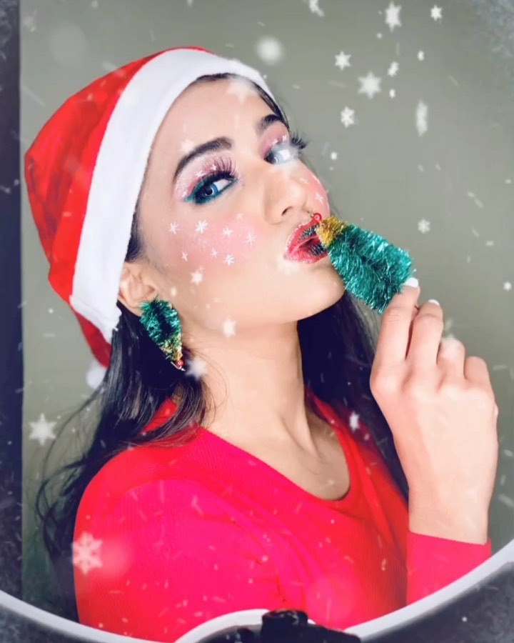 Splendid Garima Chaurasia Instagram Images: makeup,  Hot Instagram Models,  Hot TikTok Girls,  TikTok India,  Hot TikTok Models,  TikTok Girls,  TikTok Pranks,  Photoshoot,  Garima Chaurasia,  gimaashi,  keeploving,  Christmas Day,  Garima Chaurasia Tik Tok  