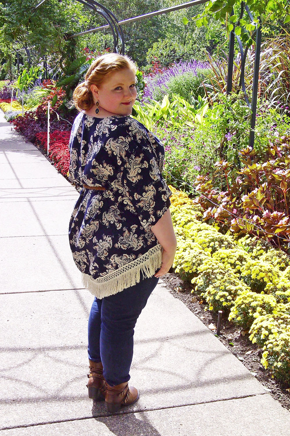 Classy Blue Printed Kimono Outfit Ideas: Kimono Outfit Ideas,  Trendy Shurg Outfit,  Printed Outfits  