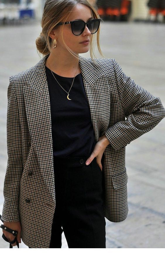 Street Style Checkered Blazer Outfit: Casual Plaid Blazer Style,  Checkered Blazer Outfit,  Stylish Plaid Blazer Street Style,  Street Style Plaid Blazer,  Trendy Plaid Blazer  