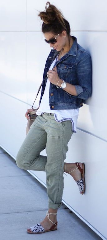 Jeans jacket look olive pants for women: Denim Outfits,  Jean jacket,  Street Style,  Casual Outfits  