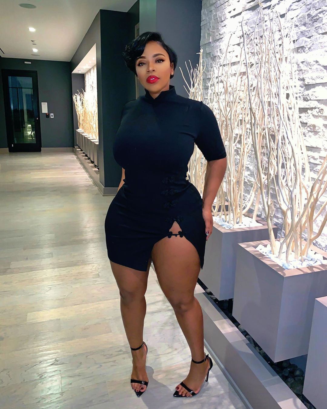 Brianna Francisco dress for women, hot thighs, legs photo: fashion model,  Sexy Outfits  