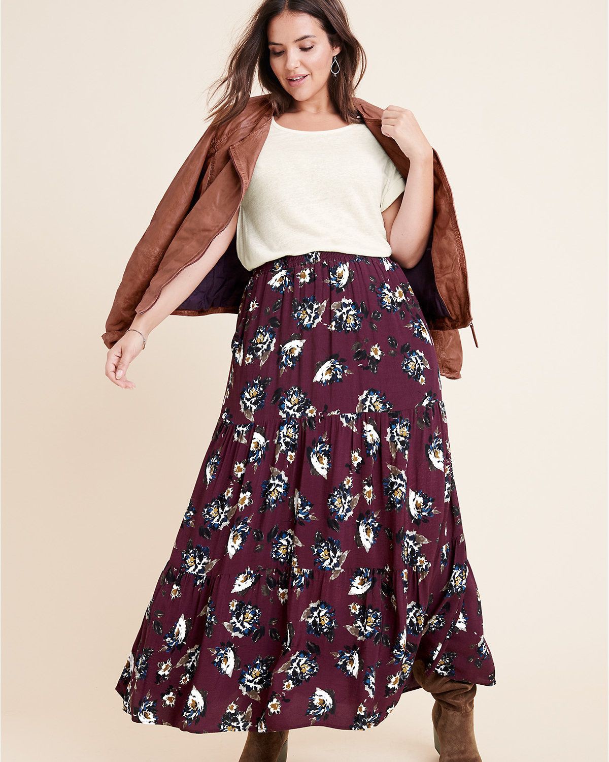 Maroon and brown outfit ideas with day dress, skirt, top: fashion model,  T-Shirt Outfit,  day dress,  Plus size outfit,  Maroon And Brown Outfit  