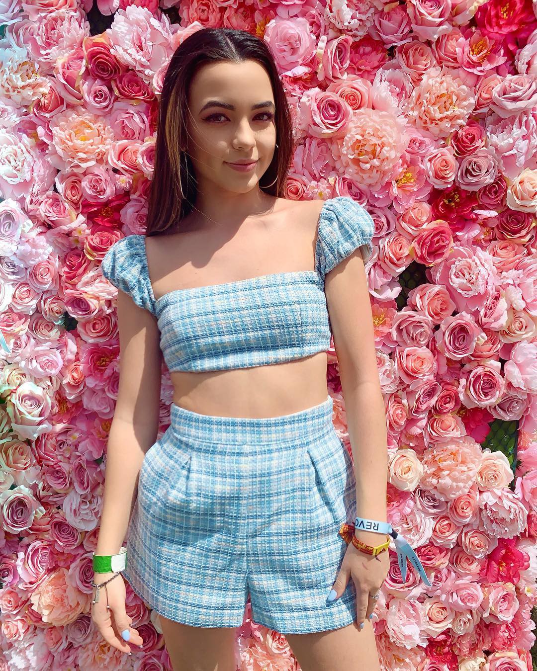 pink colour ideas with crop top, shorts, top: Crop top,  Pink Crop Top,  TikTok Star Vanessa Merrell  