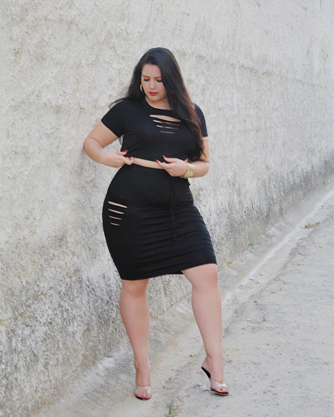 White and black dress little black dress, pencil skirt: Pencil skirt,  Instagram girls,  White And Black Outfit,  black dress  