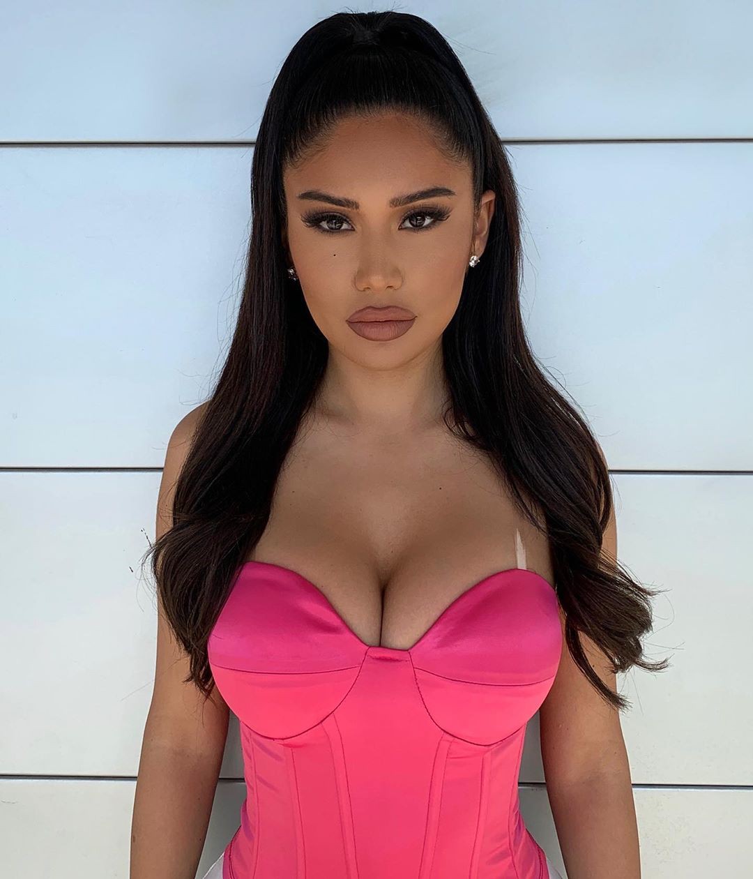 Janet Guzman Black Haircuts, Girls Lips, Long Hair Girl: Long hair,  Brown hair,  Black hair,  Instagram girls,  Hairstyle Ideas,  Cute Instagram Girls  