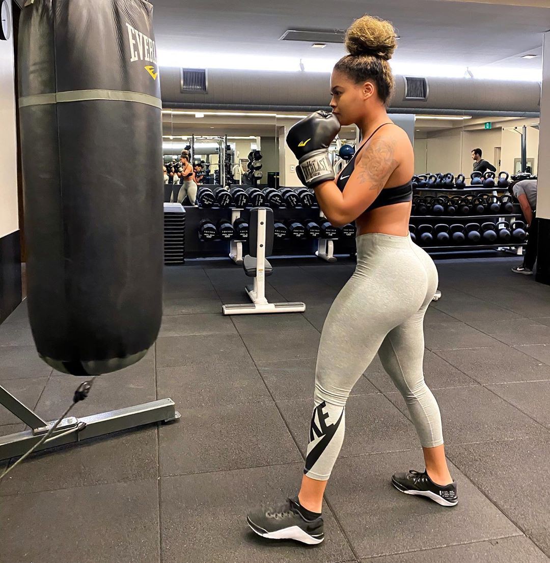 Filipina X Ghanaian sportswear outfit ideas, female thighs, legs picture: Fitness Model,  Sportswear,  Instagram girls  