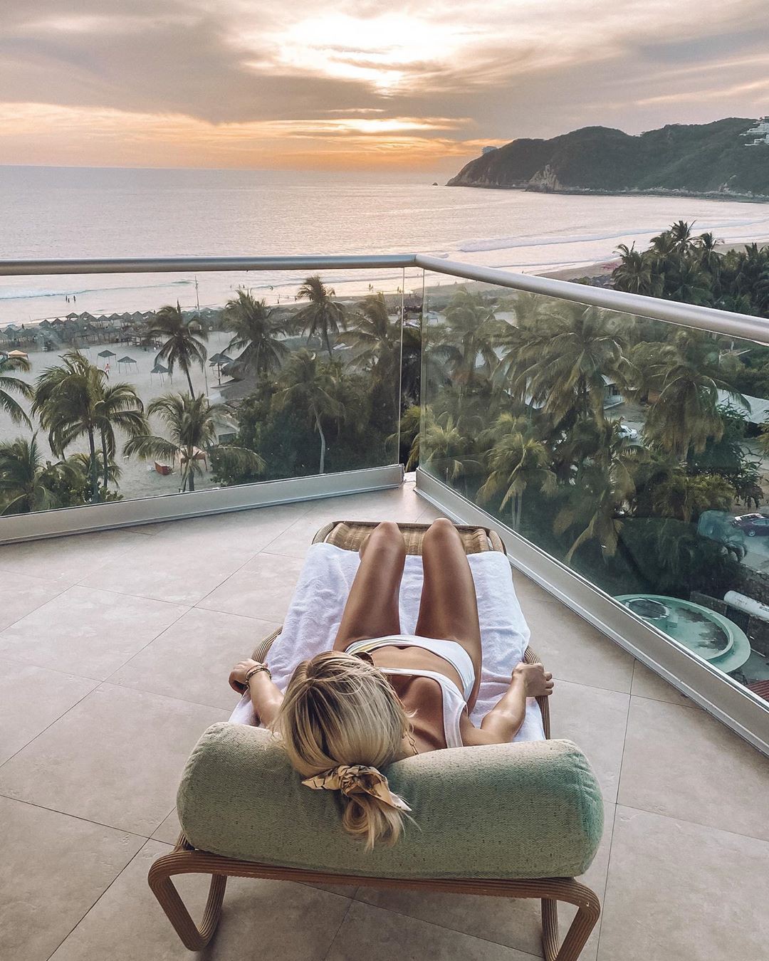Irina Baeva, chaise longue, furniture, vacation: Instagram girls,  Chaise Longue,  Irina Baeva Instagram  
