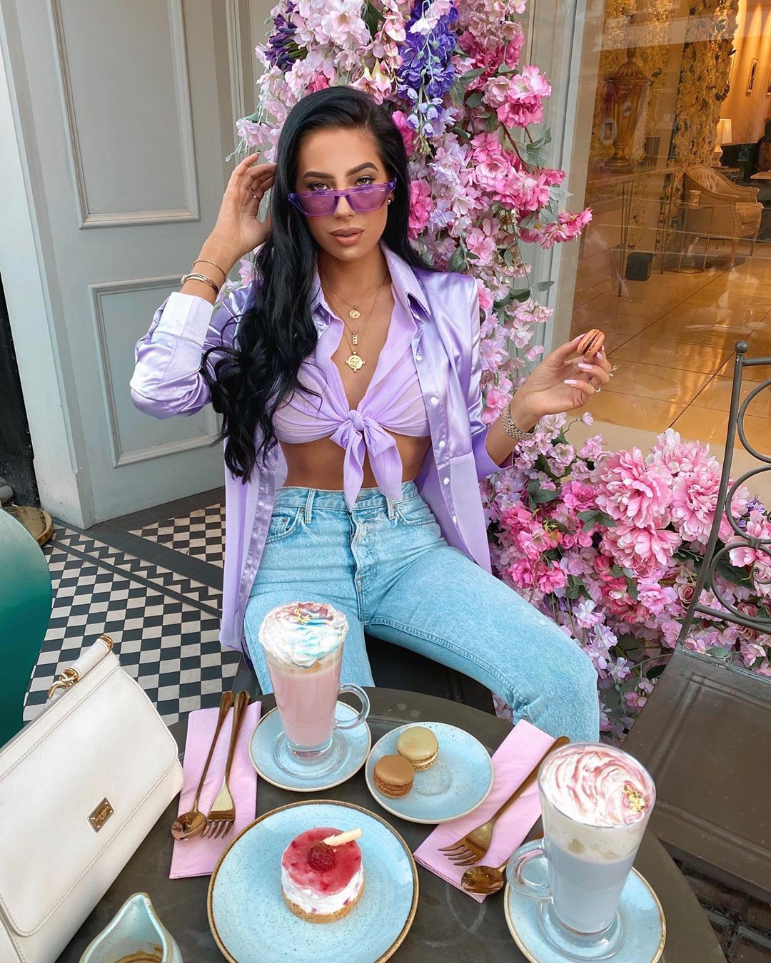 Klaudia Badura, coffee cup, tableware, serveware: Instagram girls,  Klaudia Badura Instagram  