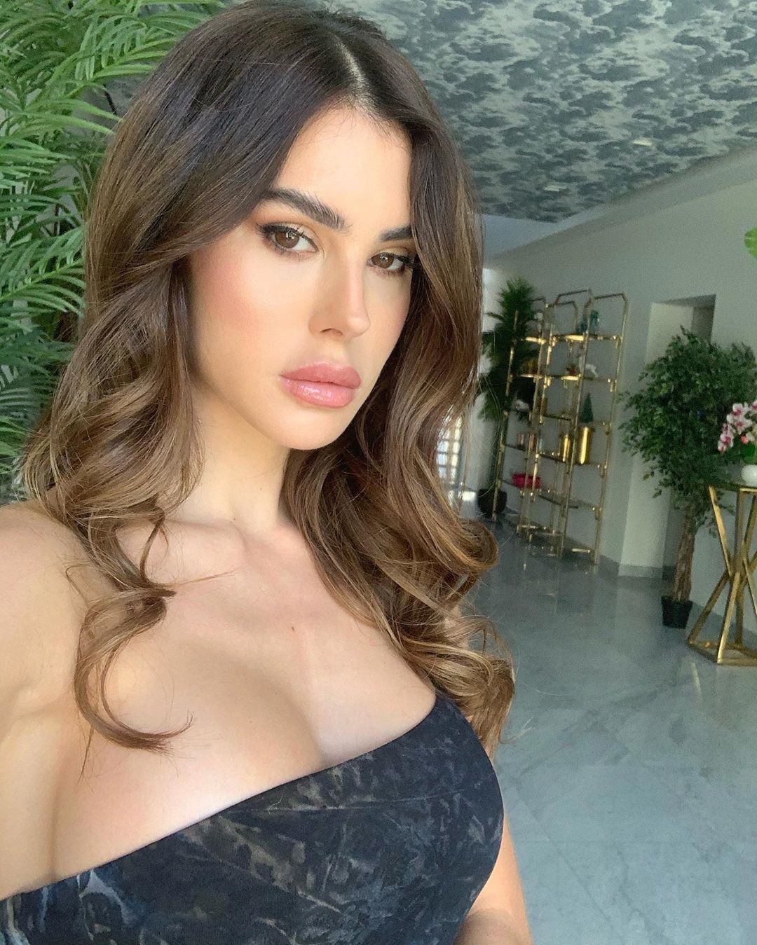 Silvia Caruso blond hairs, Pretty Look Girl: Long hair,  Brown hair,  Blonde Hair,  Black hair,  Instagram girls,  Hairstyle Ideas,  Cute Instagram Girls  