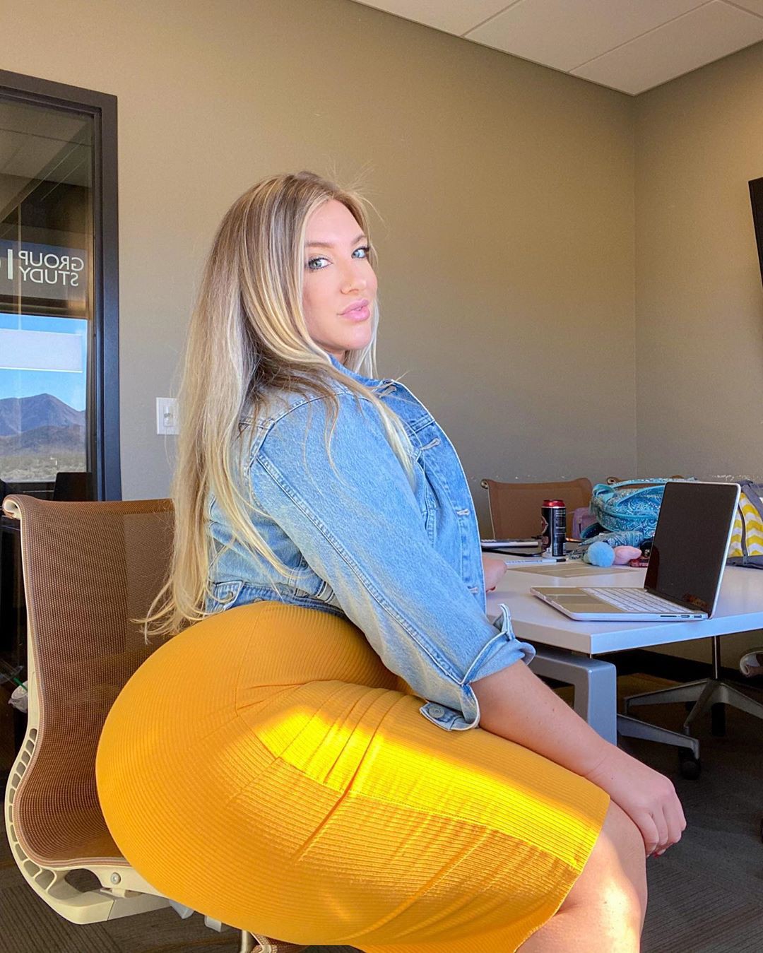 Taya Christian hot girls thighs, hot legs, blond hairs: Instagram girls,  Yellow And Blue Outfit  