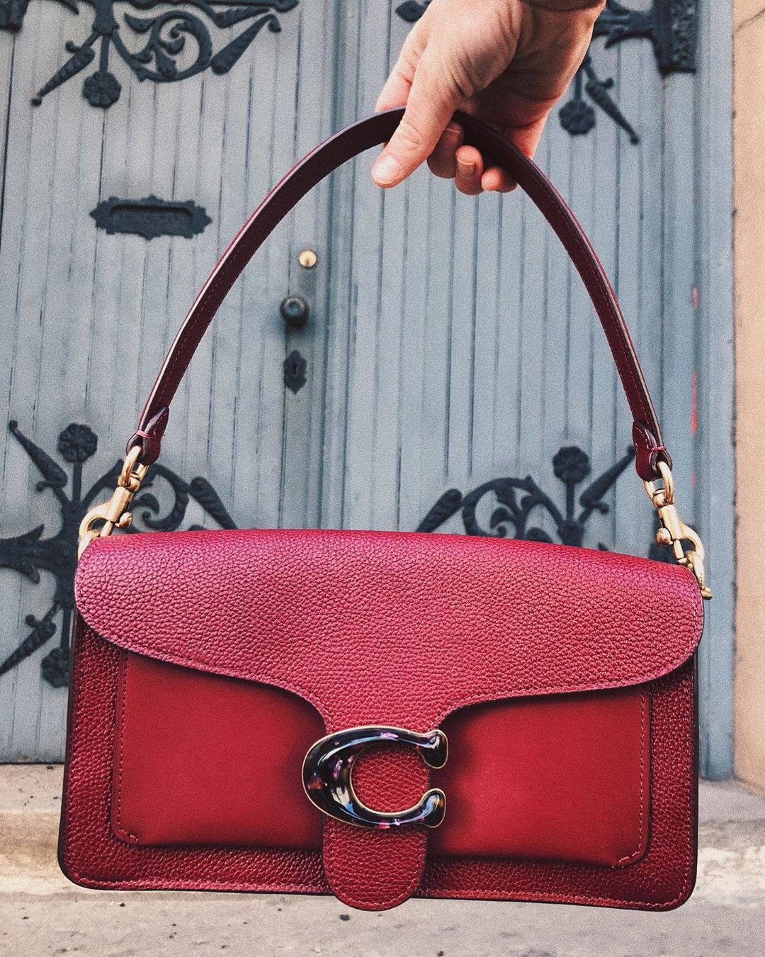 Magenta and brown fashion accessory, leather, handbag, bag: Casual Outfits,  Fashion accessory,  Shoulder Bag  