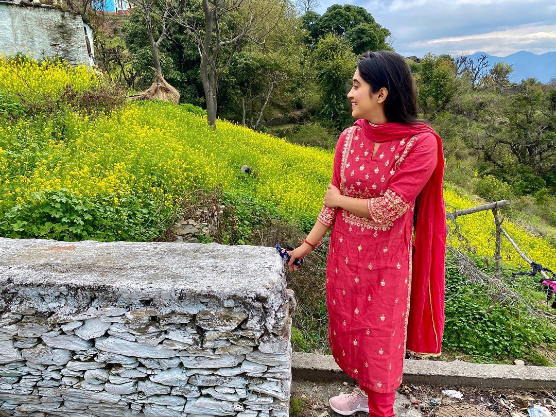 Magenta and yellow dress, apparel ideas, clothing: Magenta And Yellow Outfit,  Shivangi Joshi Instagram  