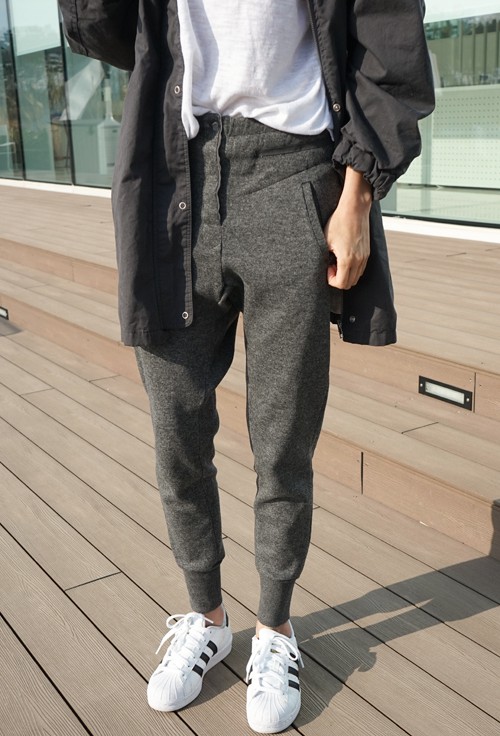 Jogger outfits: Sportswear,  Casual Outfits,  fashioninsta,  Joggers Outfit,  Jeans Outfit,  Trousers,  Sweatpant  