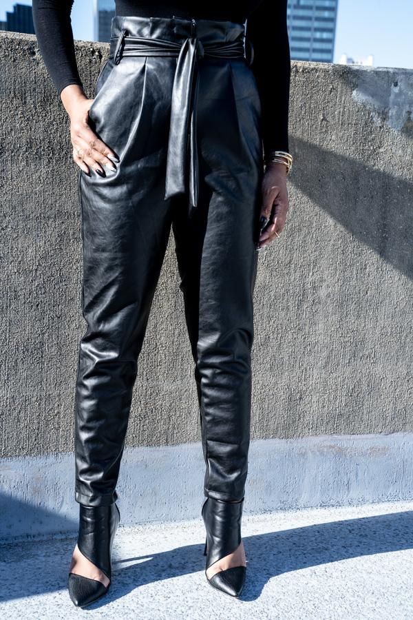 Leather paper bag pants, street fashion, paper bag, t shirt: Paper bag,  T-Shirt Outfit,  Black Outfit,  Street Style,  Pant Outfits  