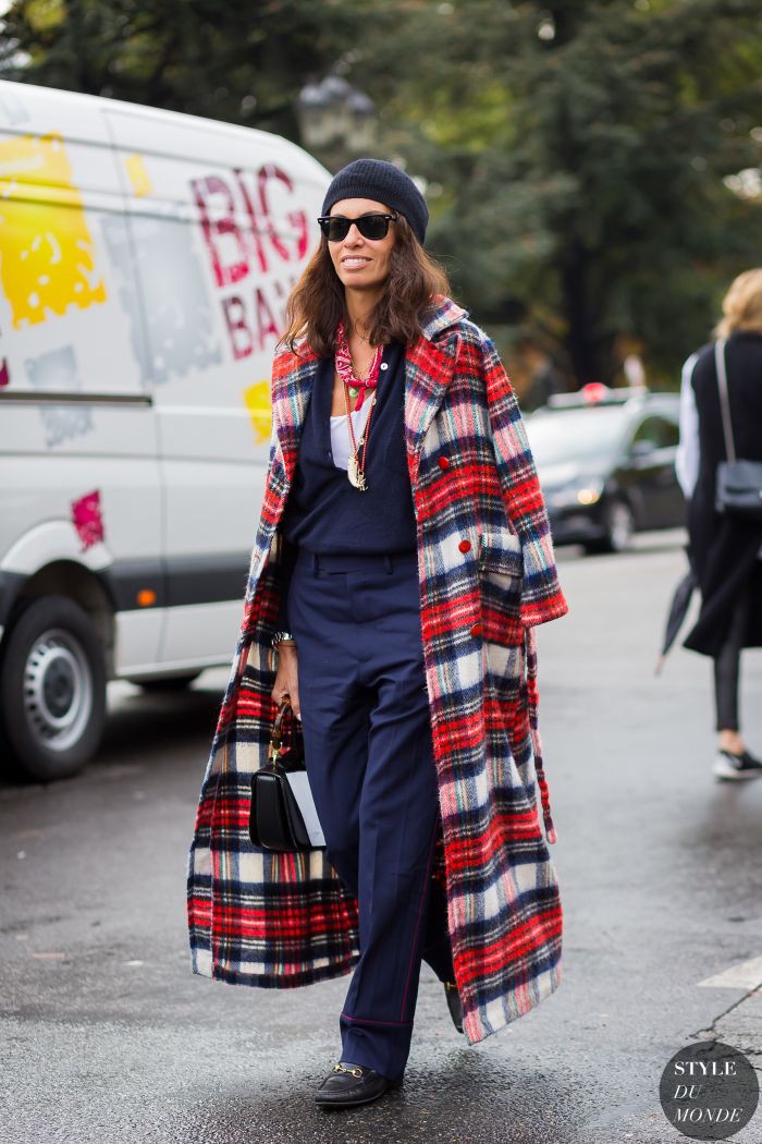 Colour outfit ideas 2020 viviana volpicella street paris fashion week, milan fashion week: fashion blogger,  Fashion week,  Street Style,  Paris Fashion Week,  Milan Fashion Week,  Plaid Outfits  