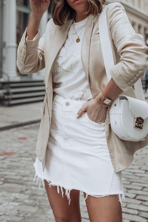 Mango white mini skirt jeans: Denim skirt,  Street Style,  White And Pink Outfit  