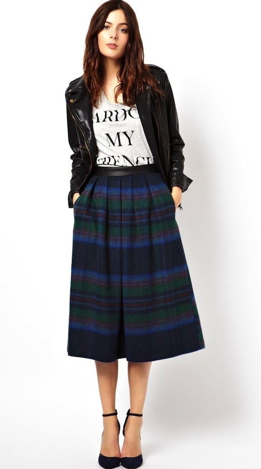 Outfit Pinterest grown up grunge, punk rock, t shirt: T-Shirt Outfit,  Punk rock,  Plaid Outfits  