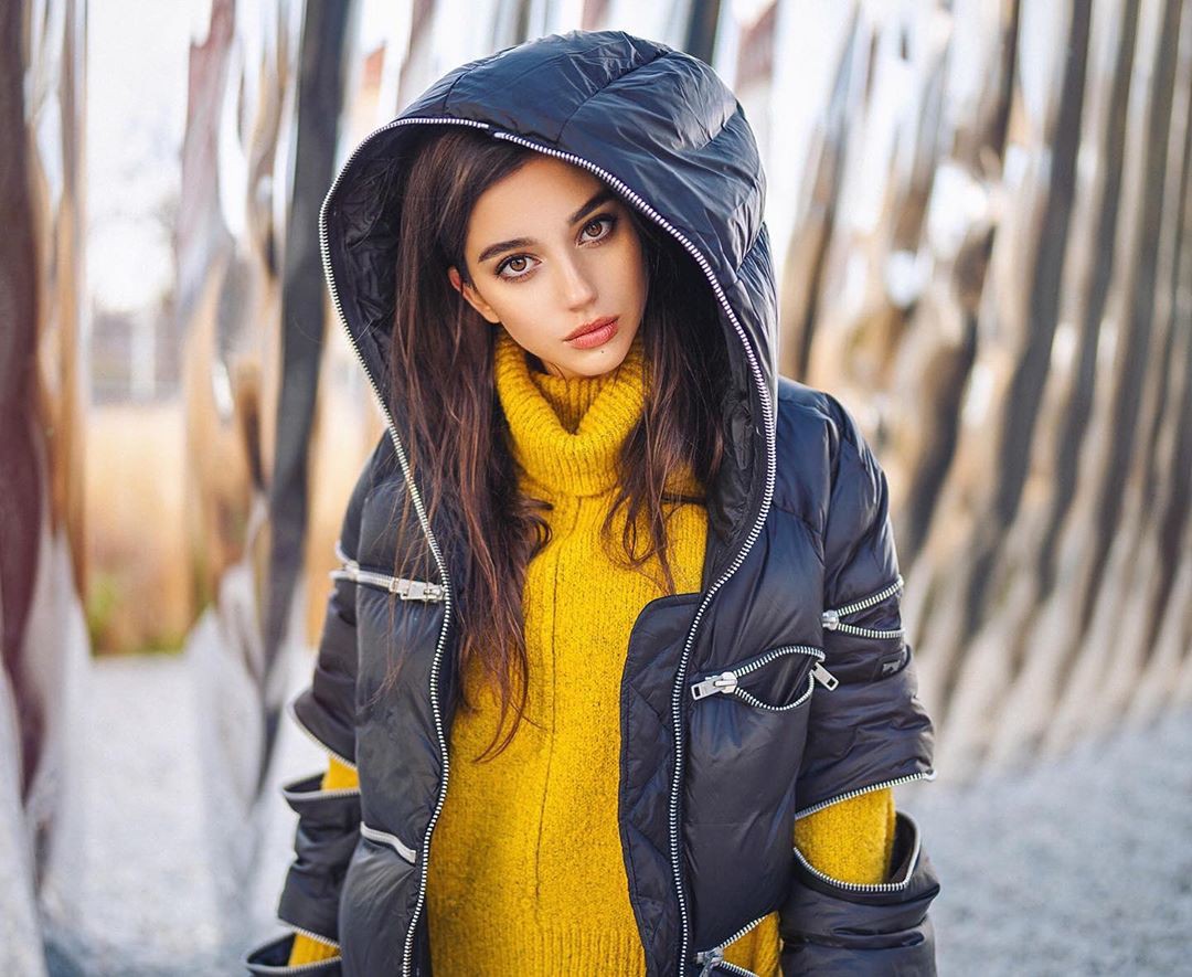 yellow colour outfit with beanie, jeans, Lip Makeup: Yellow Jeans,  Yellow Beanie,  Maja Strojek  