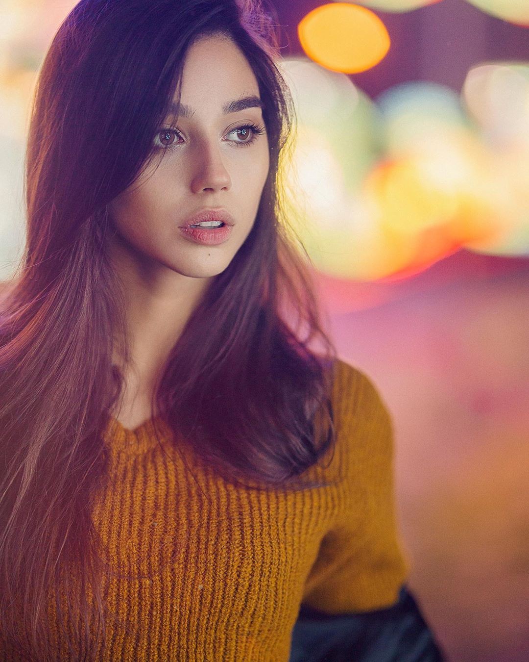 Maja Strojek Cute Face, Girls Lips, Long Hair Girl: Yellow And Purple Outfit,  Maja Strojek  