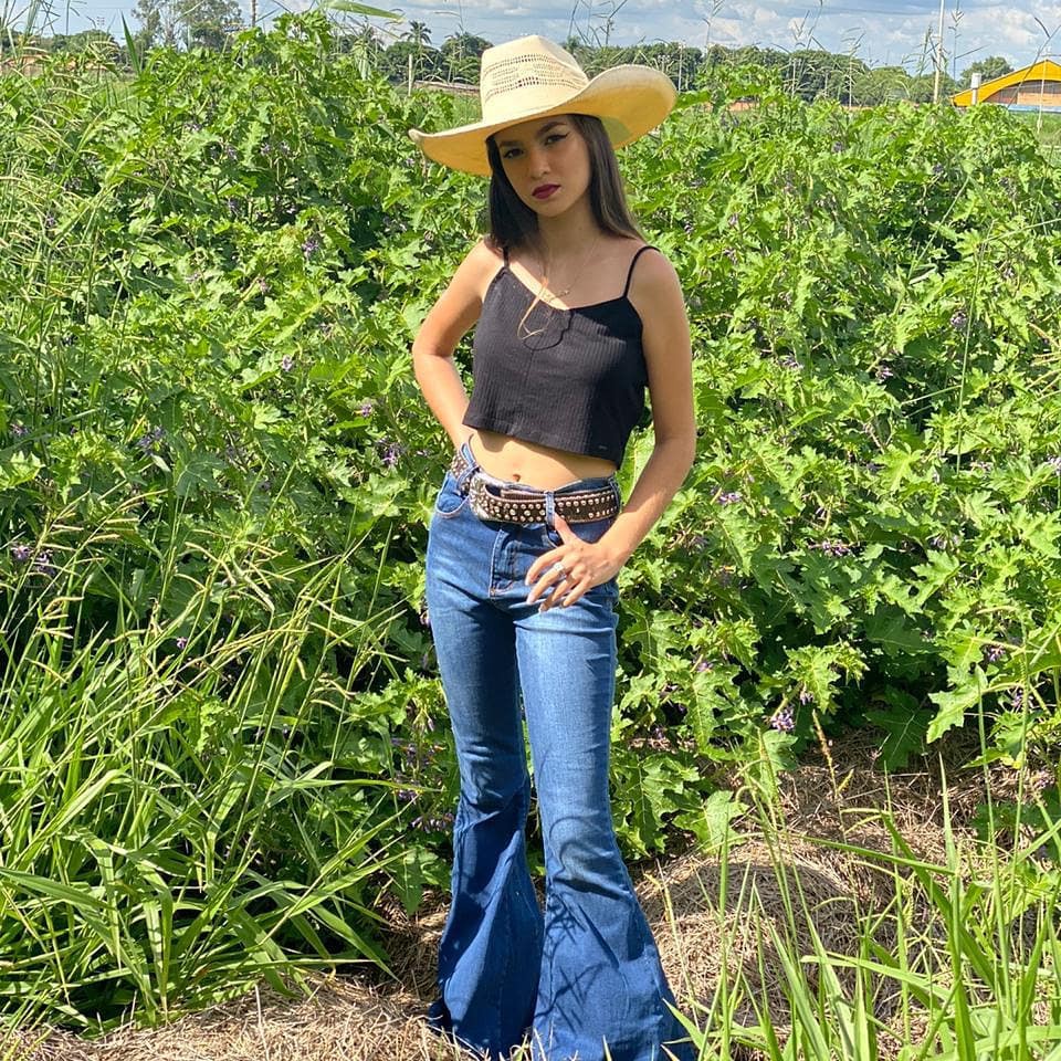 Bohemian Cowgirl Everyday Outfit: Western wear,  Cowgirl Outfits,  Country chic  
