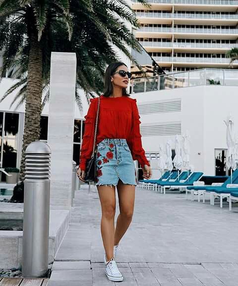 Mini skirt outfits with sneakers