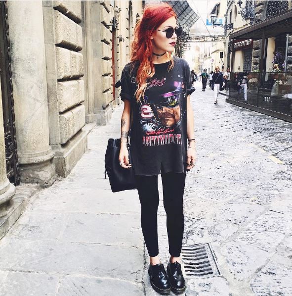 Colour outfit ideas 2020 dr martens 1461 style dr. martens 1461 womens, mens dr martens 1461: T-Shirt Outfit,  Street Style,  Creepers Outfits  