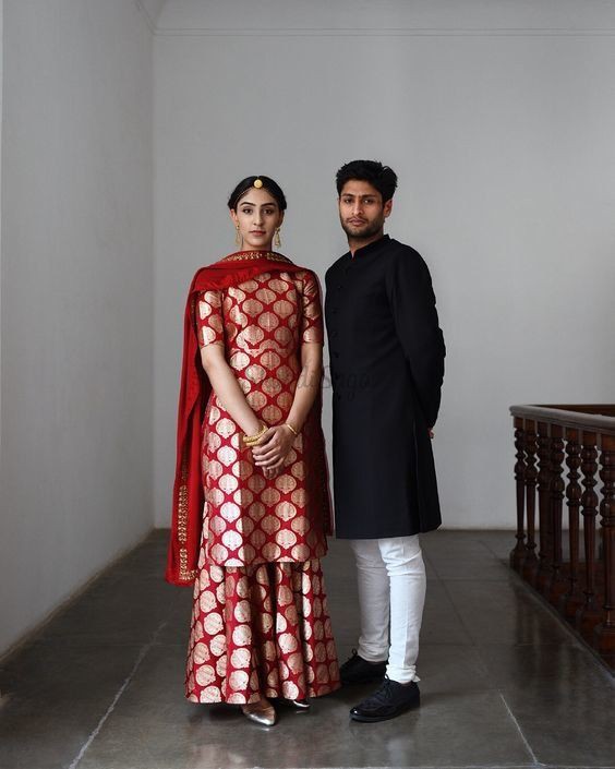 Clothing ideas banarasi kurta actors clothing in india, fashion design: Fashion photography,  Formal wear,  White And Red Outfit,  Clothing Ideas,  Banarasi Sari,  Mehdi Outfits  
