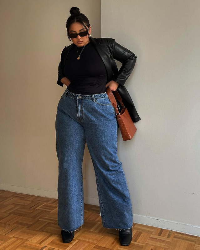 Blue Jeans With Matte Leather: Blue Jeans,  Leather jacket,  Handbags,  cowgirl black top,  Loose jeans  
