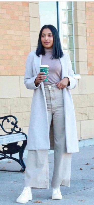 Wide Leg Jeans With Coat: White coat,  Wide-Leg Jeans,  Short hair,  Boyfriend Pants  