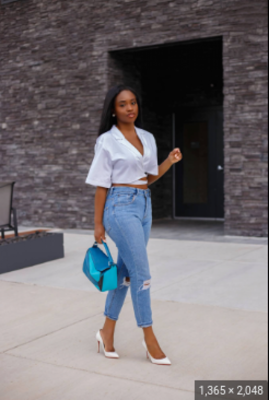 crop top and mum jeans