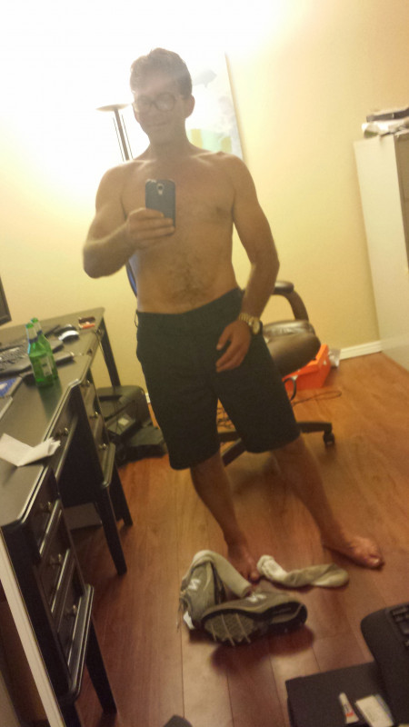 CEO, stock trader ex broker and addicted to surfing and the ocean.: 