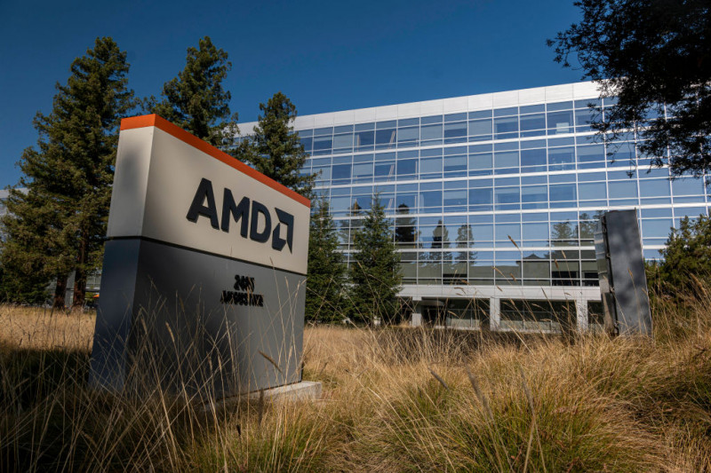 AMD pulls up the release of its next-gen data center GPUs: 