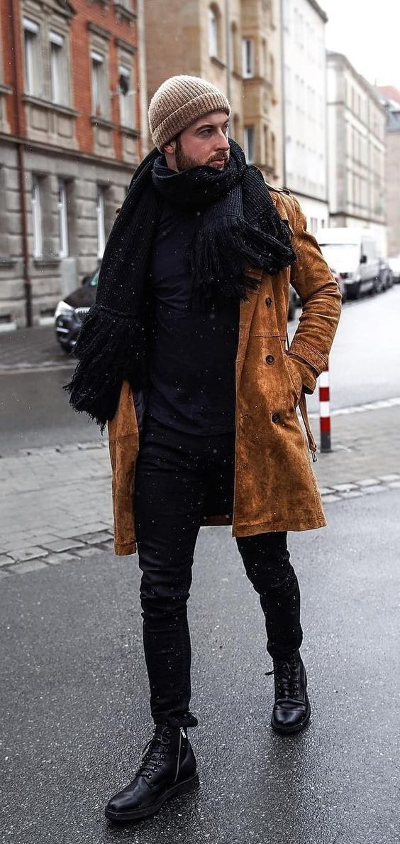 Brown Winter Coat, Beanie Ideas With Black Casual Trouser, Fur Clothing: 