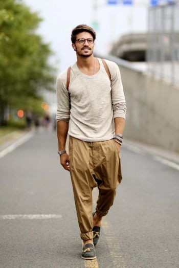Beige T-shirt, Boho Fashion Wear With Beige Sweat Pant, Boho Style Männer: 