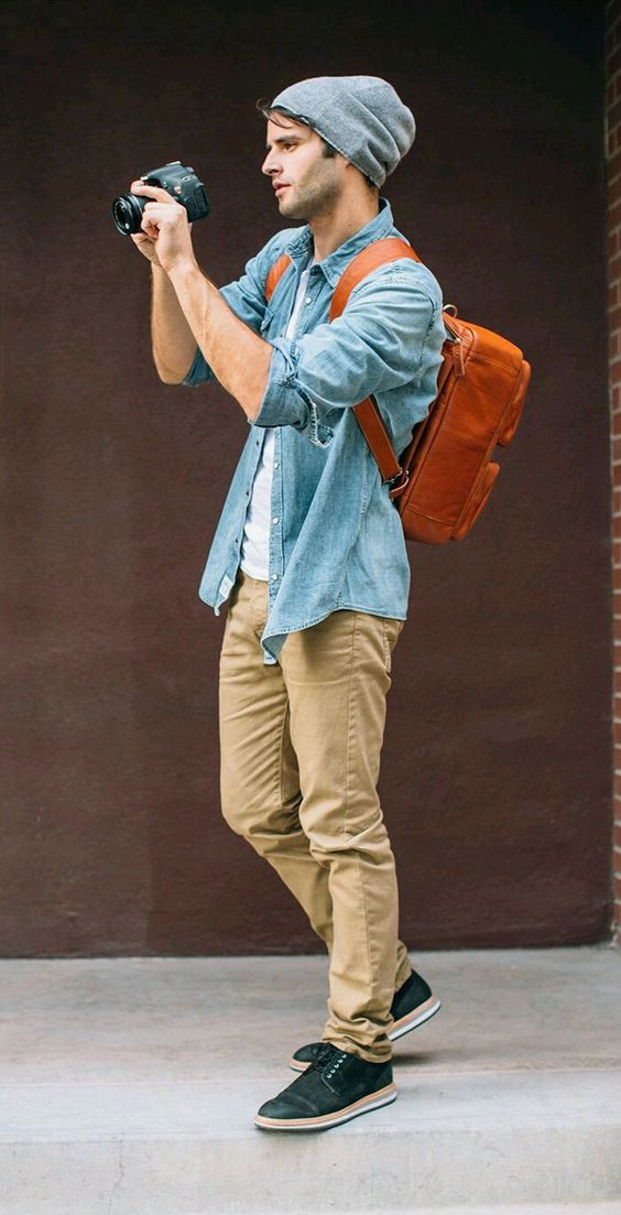 Light Blue Suit Jackets And Tuxedo, Beanie Wardrobe Ideas With Beige Cargo, Slouchy Beanie Outfit: 