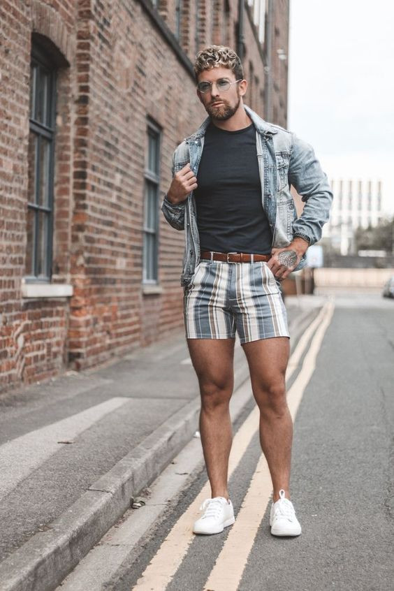 Grey Casual Jacket, Stylish Winter Outfits Ideas With Denim Short, Fashion: 