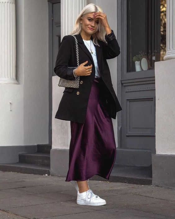 Purple And Violet Casual Skirt, Slip Skirt Attires Ideas With Black Winter Coat, Black Oversized Blazer Styling: 