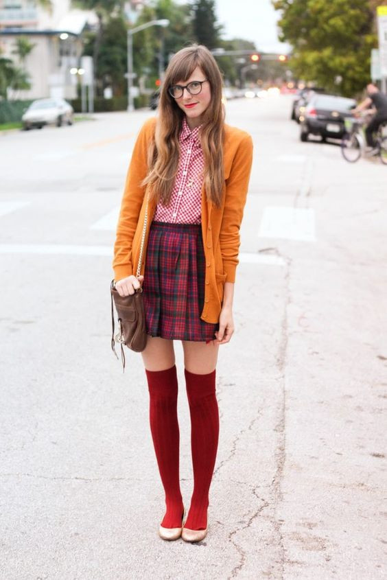 Outfit Stylevore geek chic style luggage and bags, fashion accessory, knee highs, t-shirt